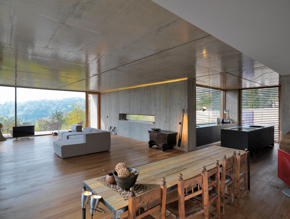 Foto originale della villa fornita dall'agenzia